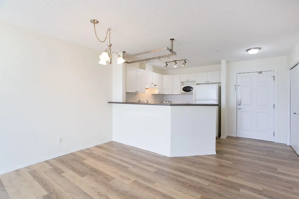 950 Arbour Lake Road NW Calgary AB T3G 5B3