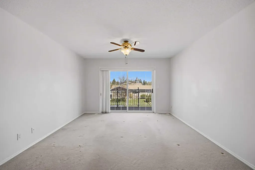 5034 53 Street Lacombe AB T4L 2K7