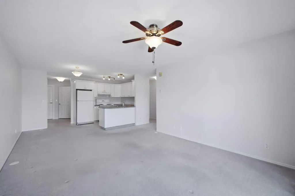 5034 53 Street Lacombe AB T4L 2K7