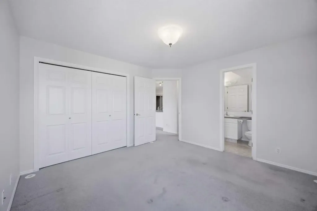 5034 53 Street Lacombe AB T4L 2K7