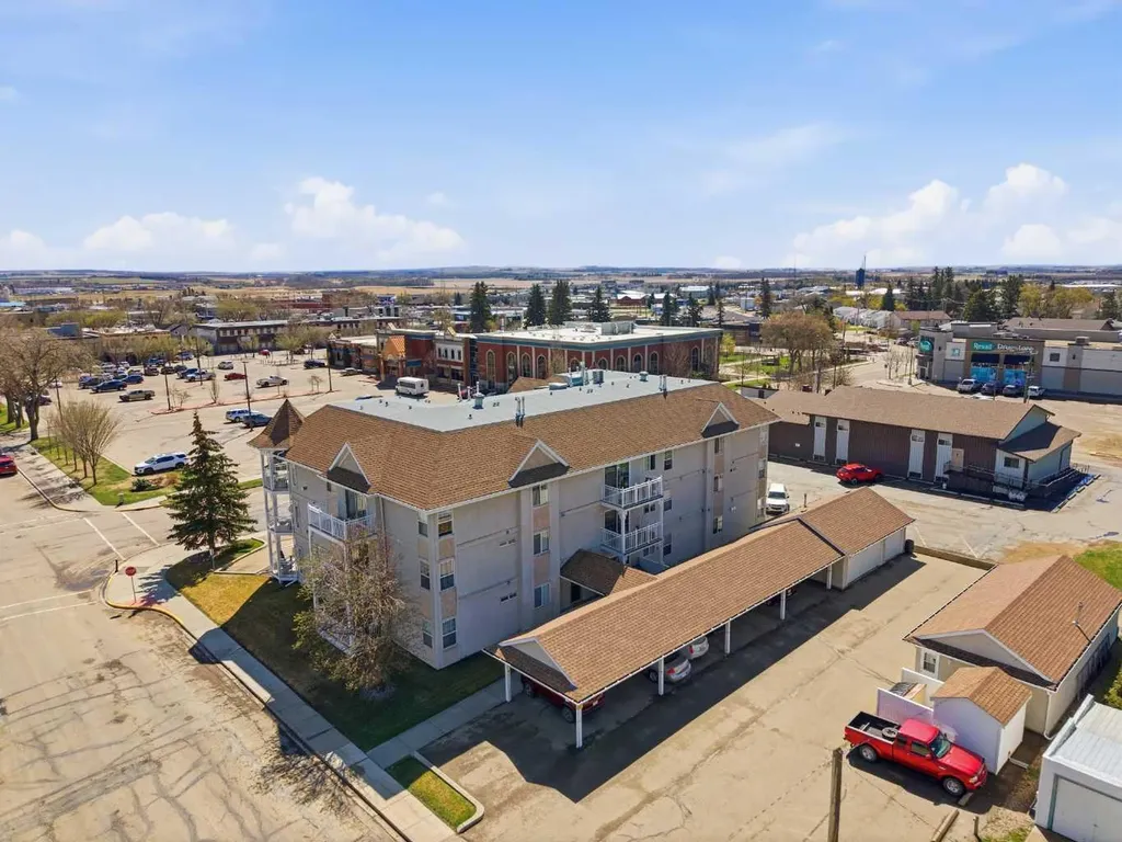 5034 53 Street Lacombe AB T4L 2K7