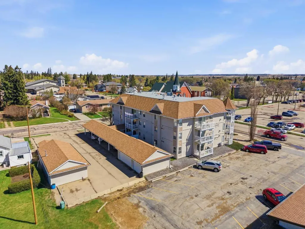 5034 53 Street Lacombe AB T4L 2K7