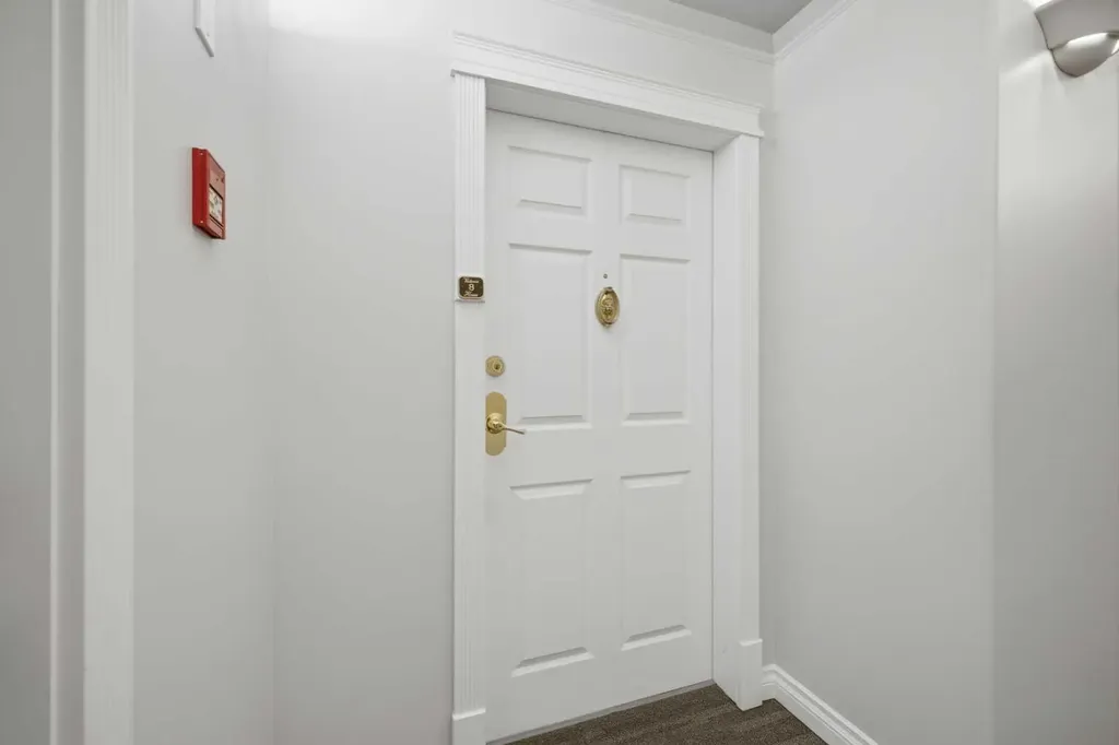 5034 53 Street Lacombe AB T4L 2K7