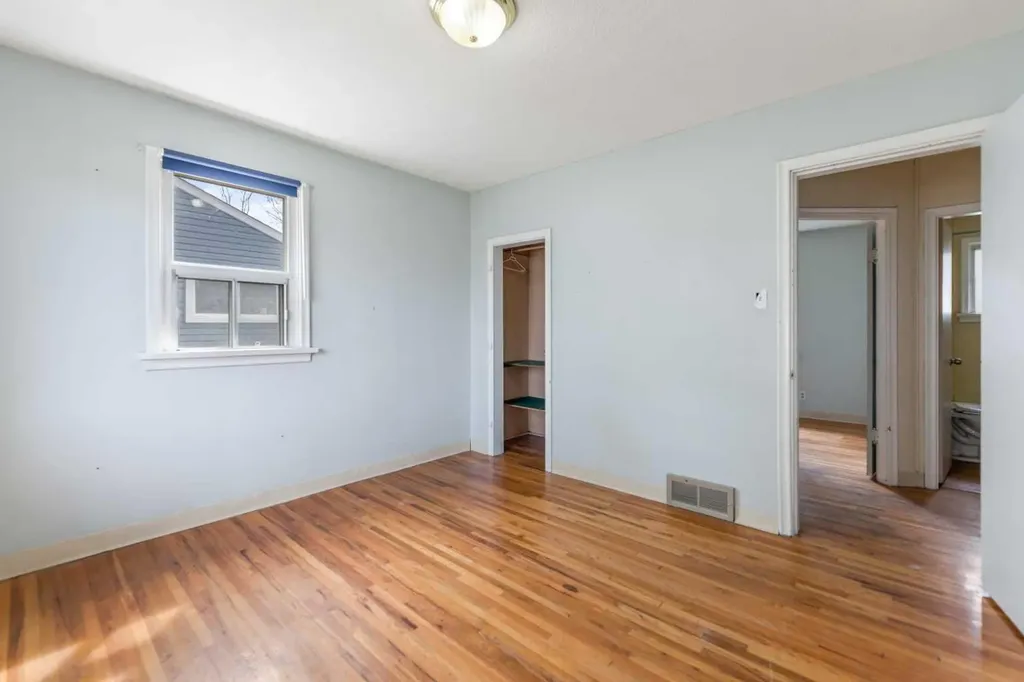 6435 34 Avenue NW Calgary AB T3B 1S5