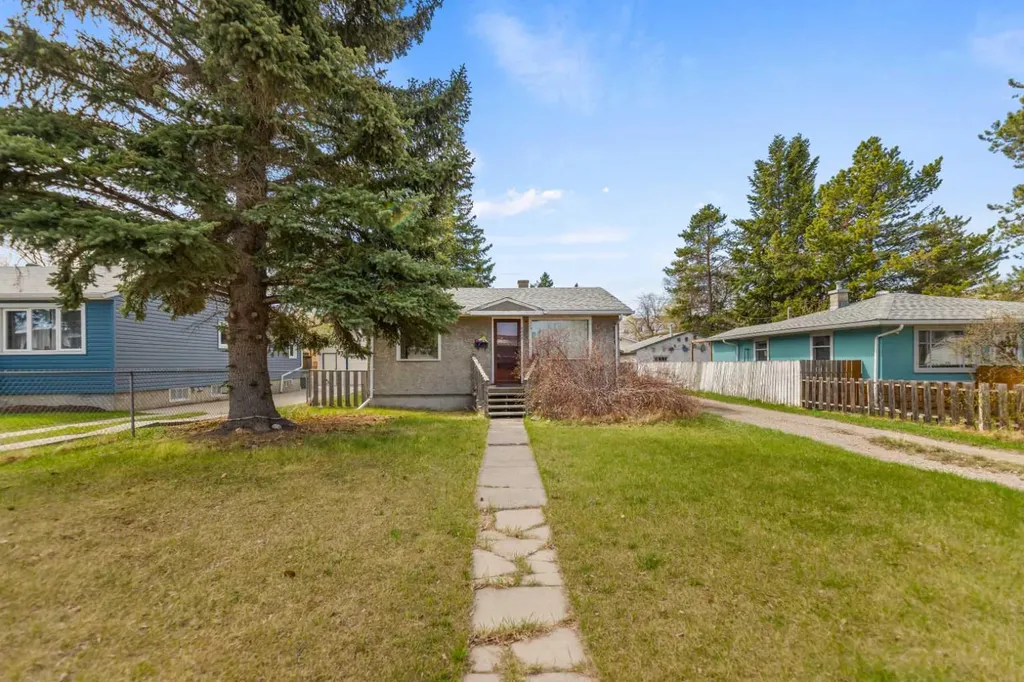 6435 34 Avenue NW Calgary AB T3B 1S5