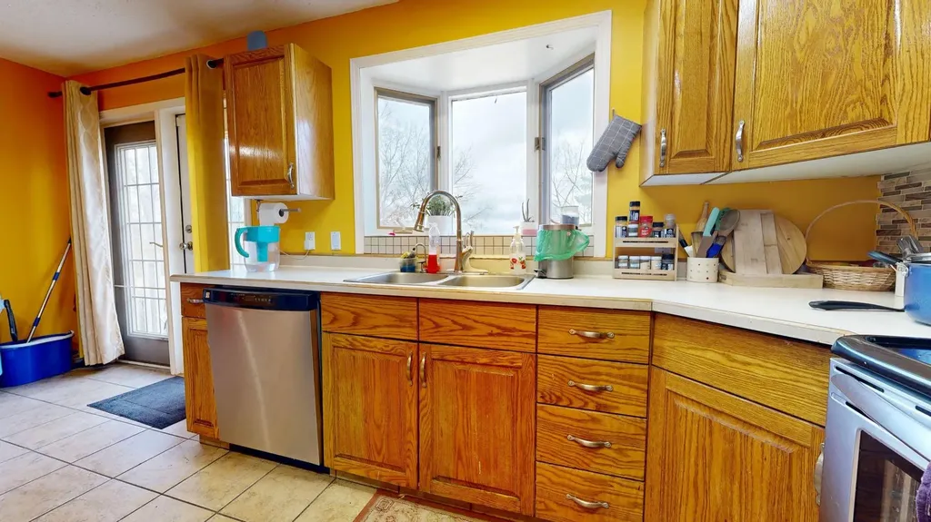 10713 105 Street Fairview AB T0H 1L0