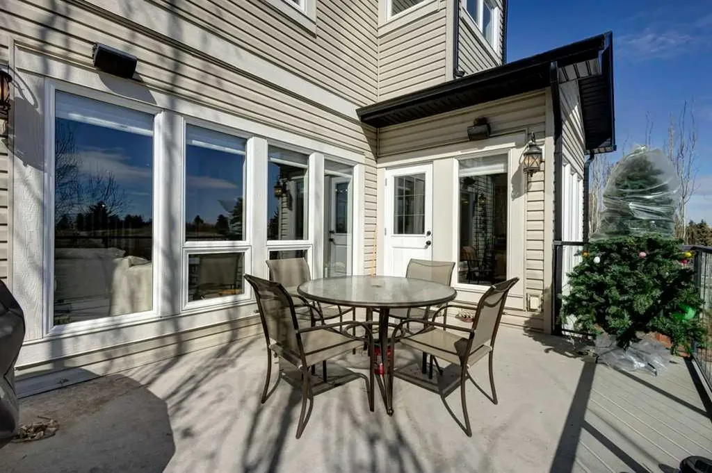 1233 Hillcrest Manor Estates Strathmore AB T1p1x1