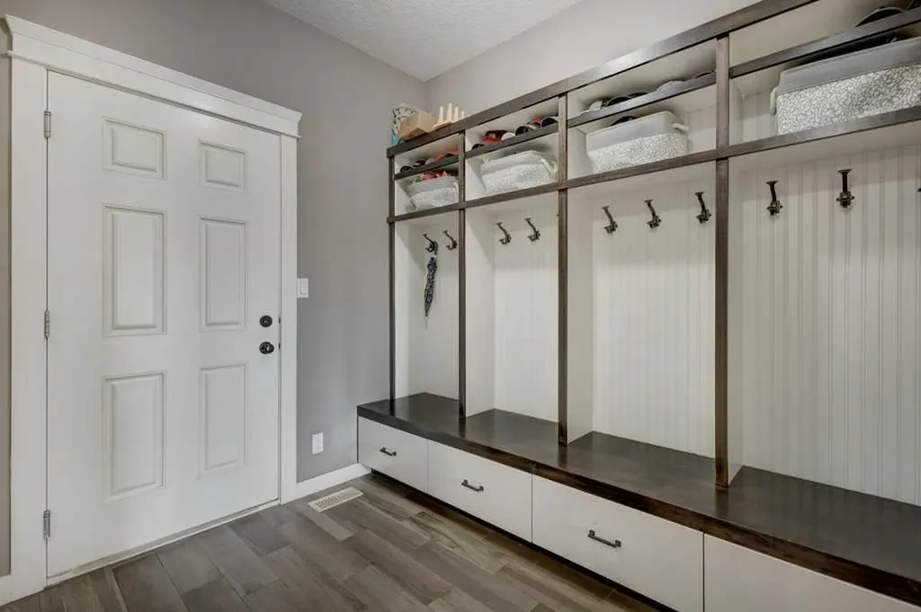 1233 Hillcrest Manor Estates Strathmore AB T1p1x1
