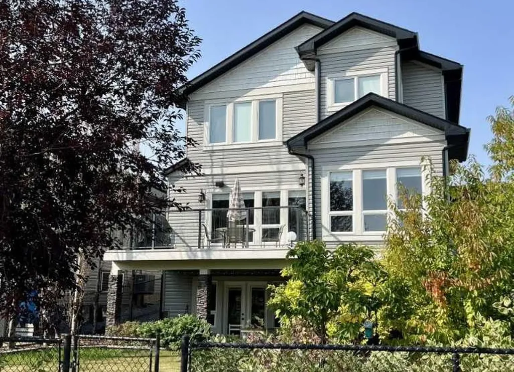 1233 Hillcrest Manor Estates Strathmore AB T1p1x1