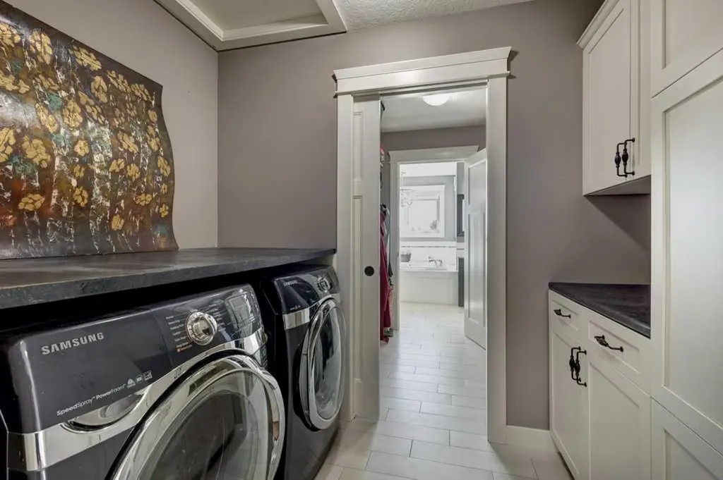 1233 Hillcrest Manor Estates Strathmore AB T1p1x1