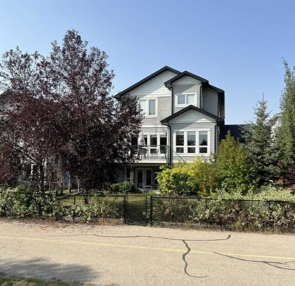 1233 Hillcrest Manor Estates Strathmore AB T1p1x1