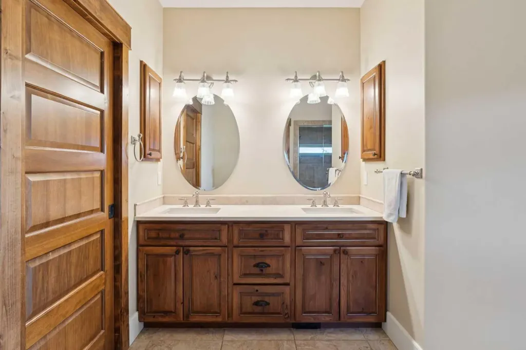 394049 12 Street E Rural Foothills County AB T1S 6C2
