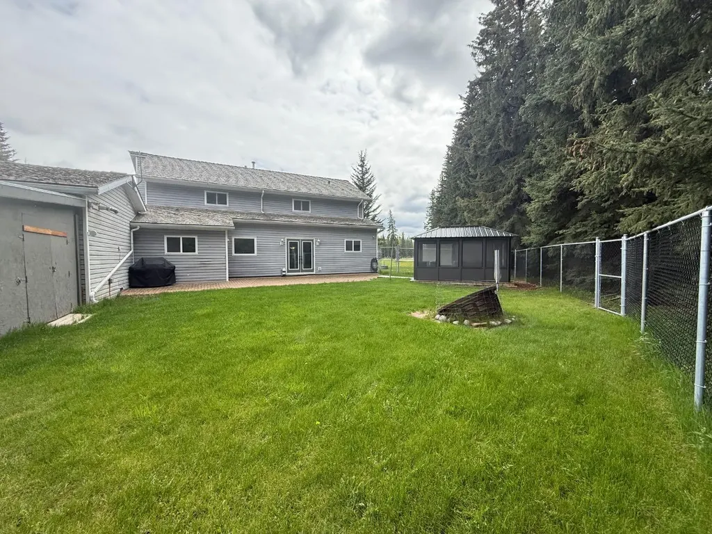 #14 - 50511 Highway 16 E - Maskuta Estates Hinton AB T7V 1X6