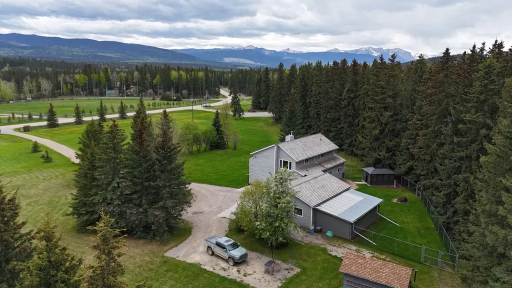 #14 - 50511 Highway 16 E - Maskuta Estates Hinton AB T7V 1X6