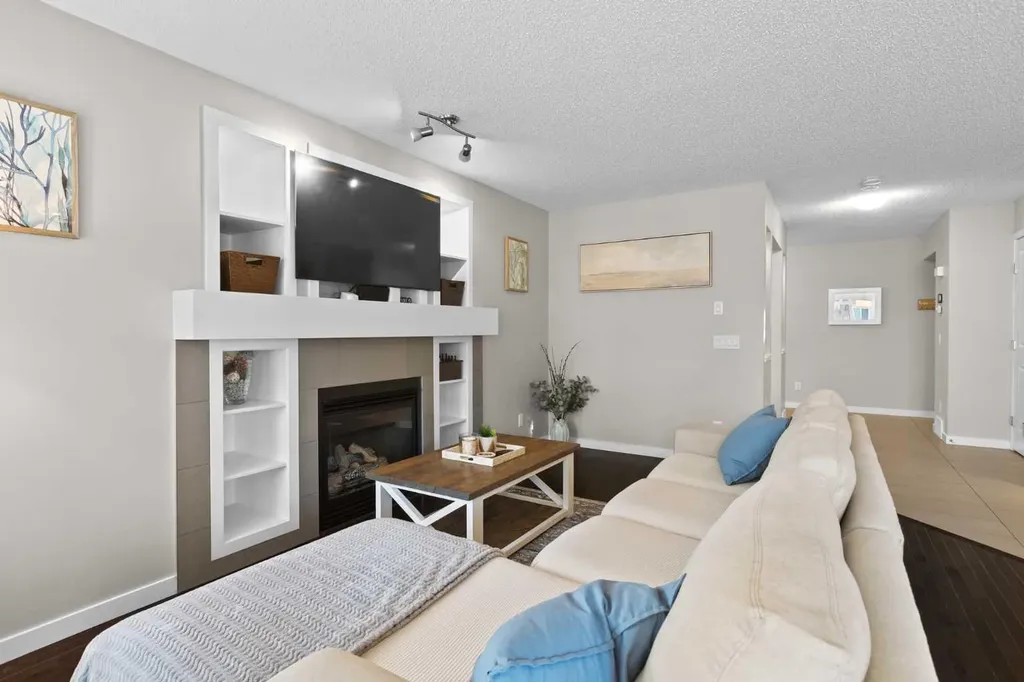 74 Hillcrest Street SW Airdrie AB T4B 0Y7