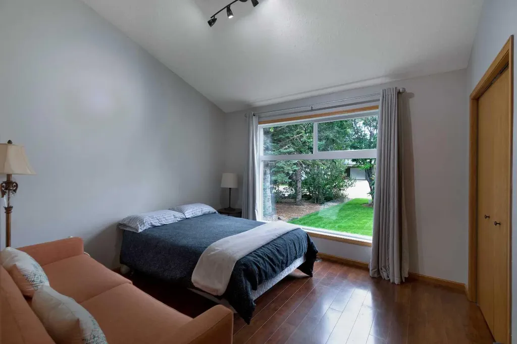 616 Memorial Avenue Vulcan AB T0L 2B0