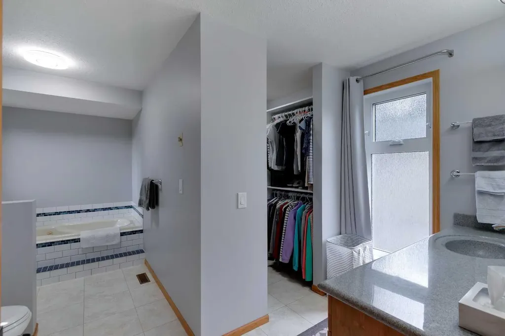 616 Memorial Avenue Vulcan AB T0L 2B0