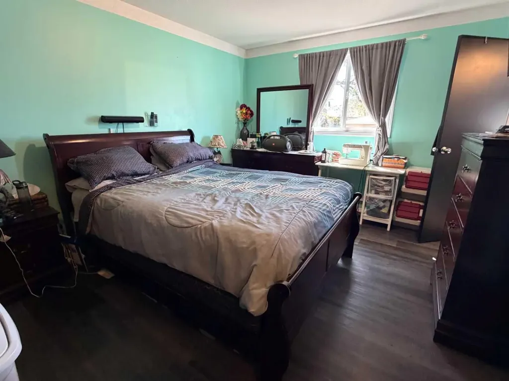 5214 45 Avenue Taber AB T1G 1B4