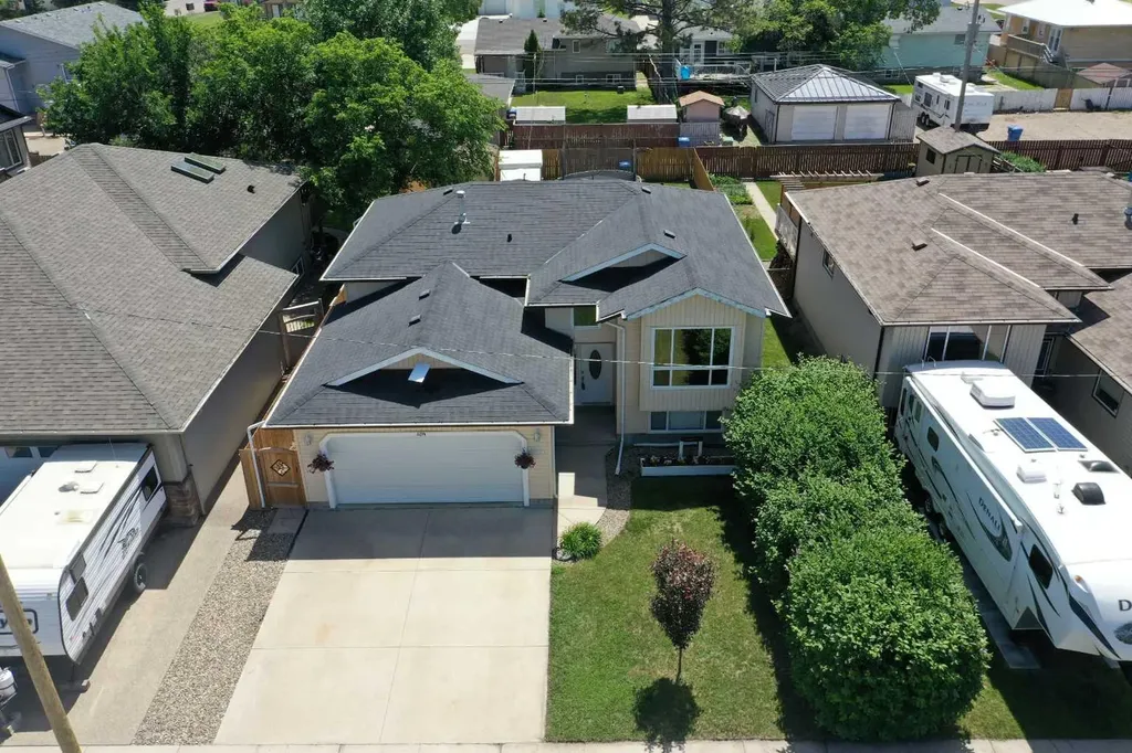 5214 45 Avenue Taber AB T1G 1B4