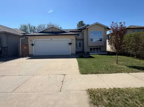 5214 45 Avenue Taber AB T1G 1B4