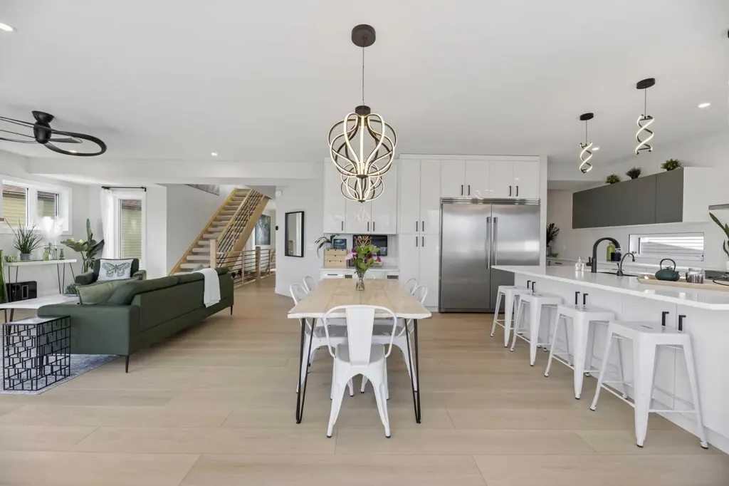 30 Silverstone Place Didsbury AB T0M 0W0