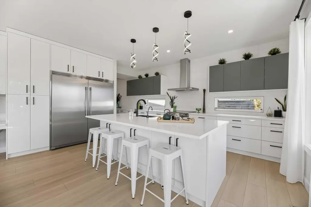 30 Silverstone Place Didsbury AB T0M 0W0