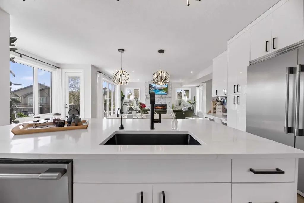 30 Silverstone Place Didsbury AB T0M 0W0