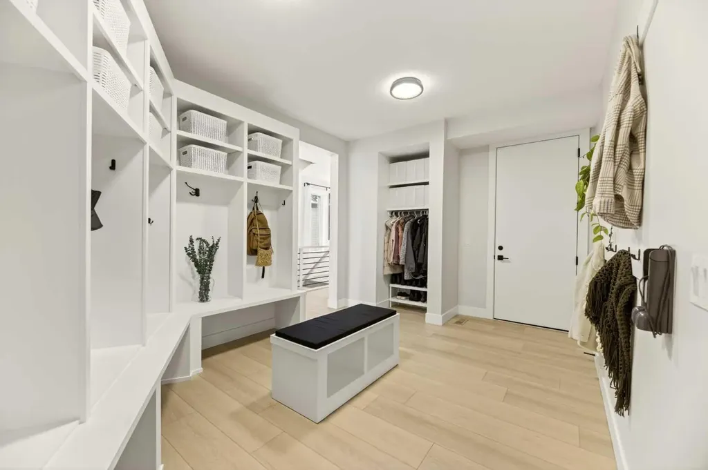30 Silverstone Place Didsbury AB T0M 0W0