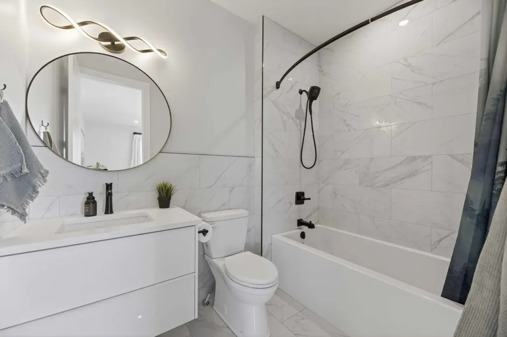 30 Silverstone Place Didsbury AB T0M 0W0