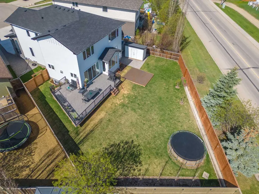 30 Silverstone Place Didsbury AB T0M 0W0