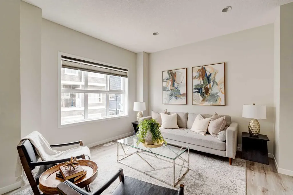 355 Nolancrest Heights NW Calgary AB T3R 0Z9