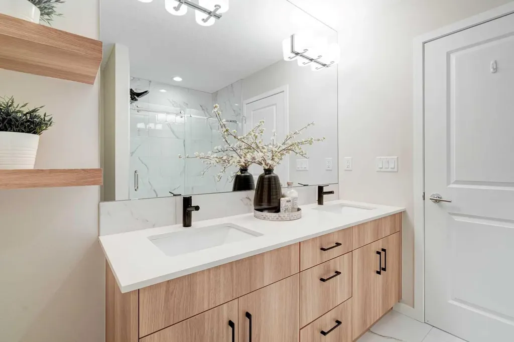 355 Nolancrest Heights NW Calgary AB T3R 0Z9