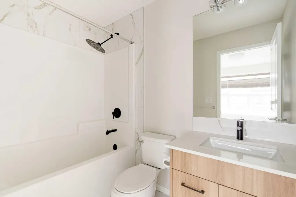 355 Nolancrest Heights NW Calgary AB T3R 0Z9
