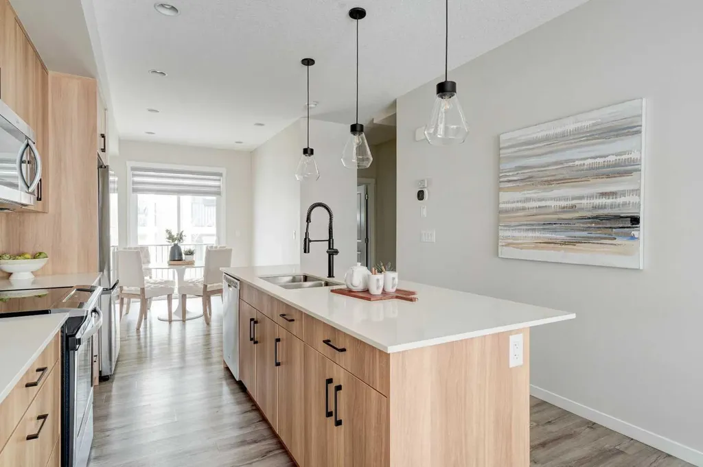 355 Nolancrest Heights NW Calgary AB T3R 0Z9