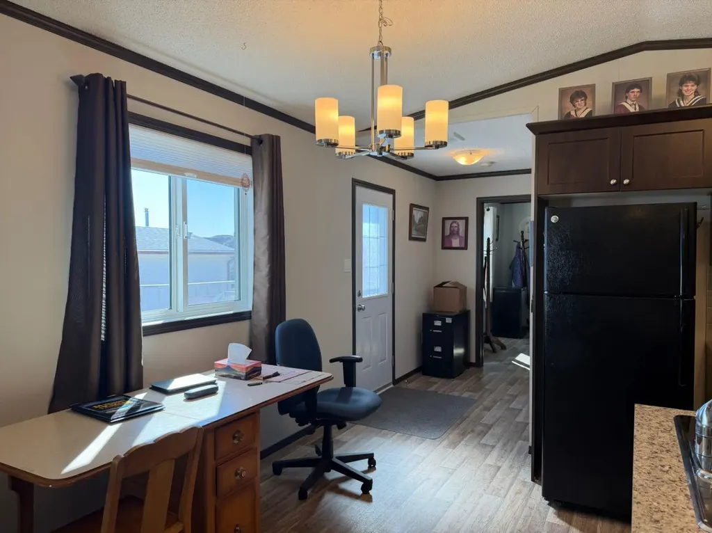 84 Greenwood Villa Drumheller AB T0J 0Y2