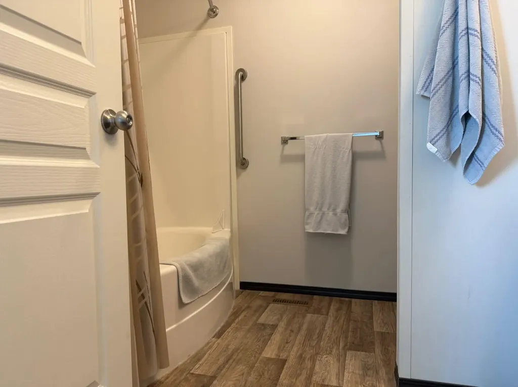 84 Greenwood Villa Drumheller AB T0J 0Y2