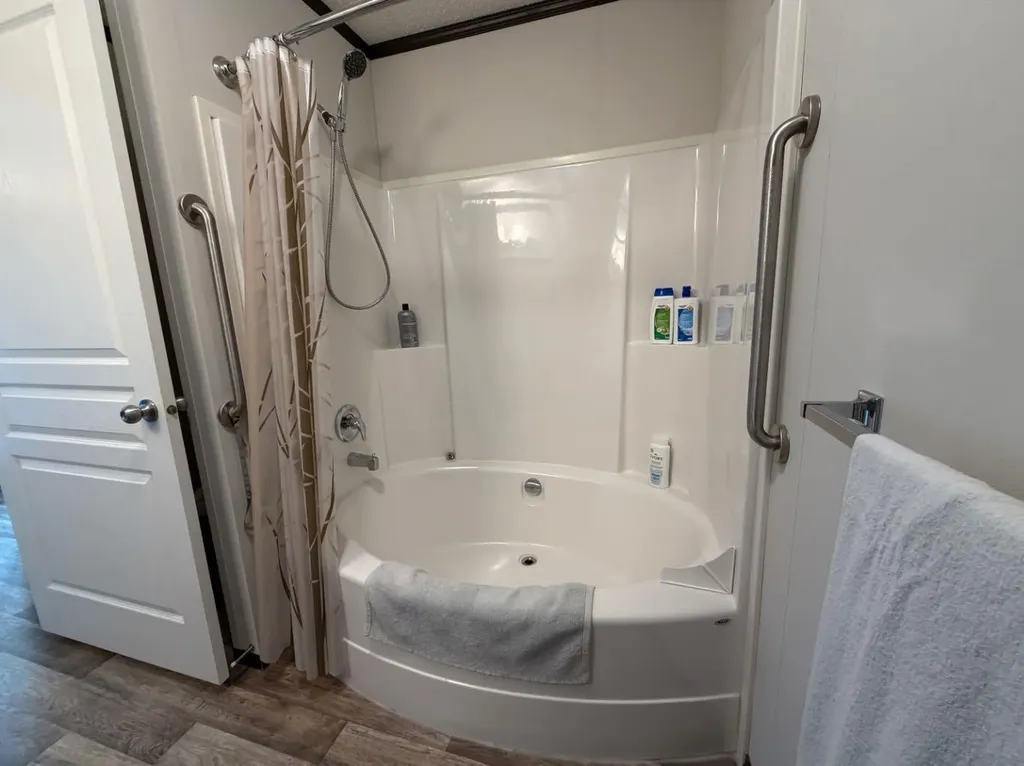 84 Greenwood Villa Drumheller AB T0J 0Y2