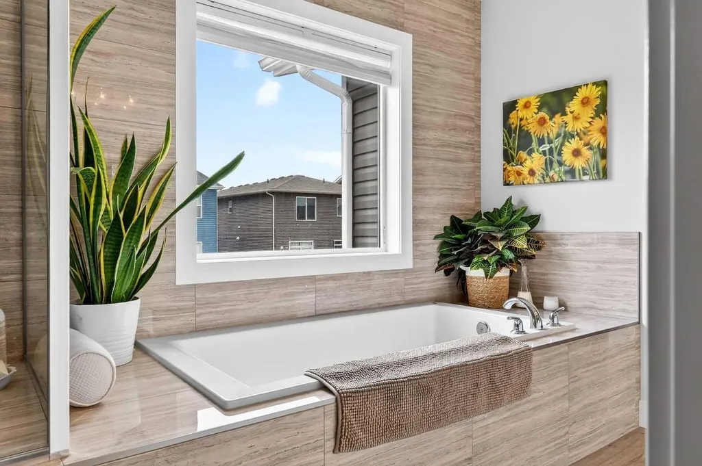 95 Howse Road NE Calgary AB T3P 0W9