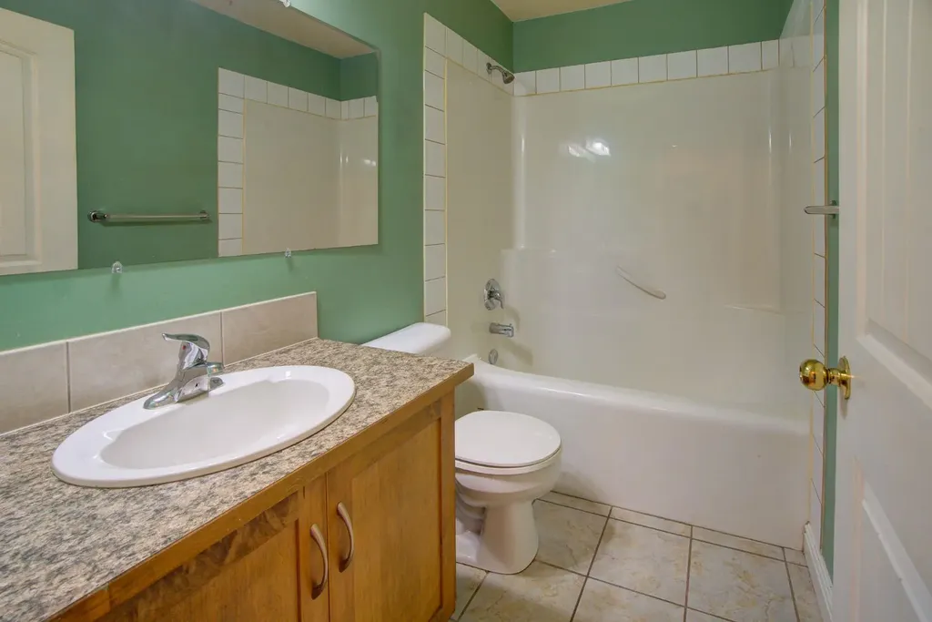 6 Tamarack Road Claresholm AB T0L 0T0