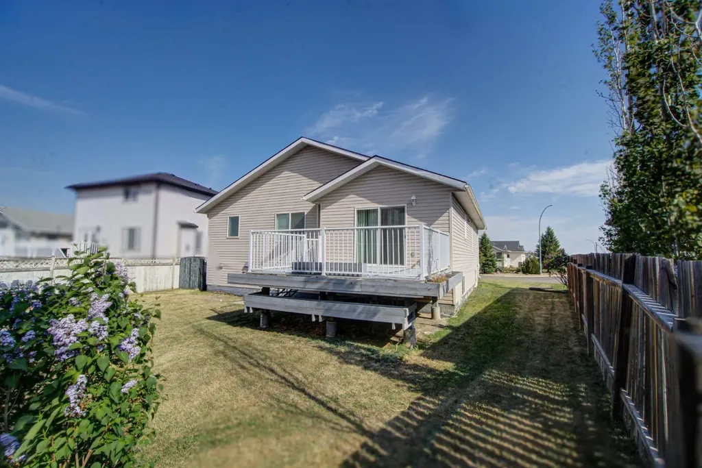 6 Tamarack Road Claresholm AB T0L 0T0