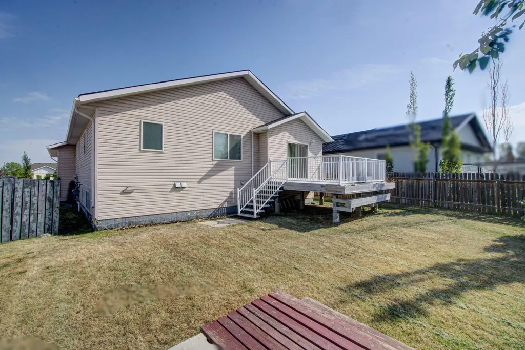 6 Tamarack Road Claresholm AB T0L 0T0