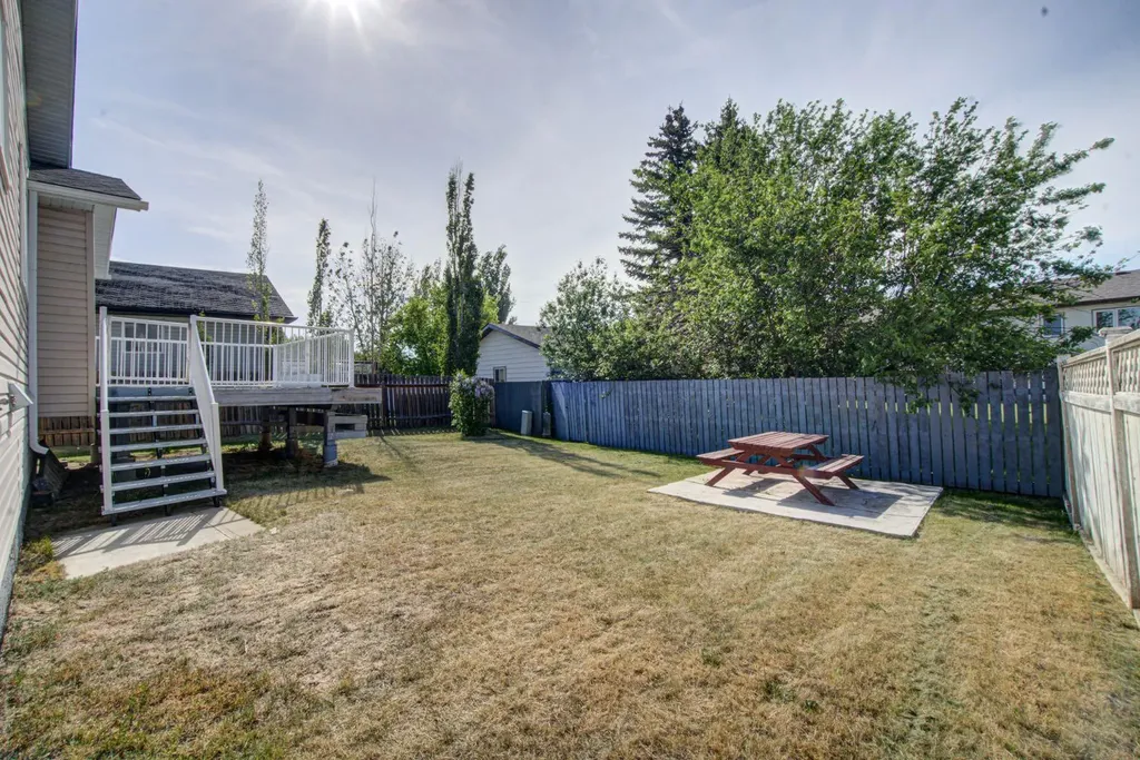 6 Tamarack Road Claresholm AB T0L 0T0