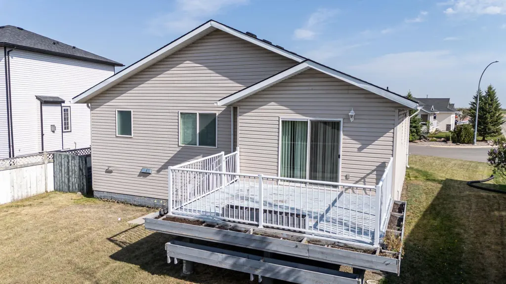 6 Tamarack Road Claresholm AB T0L 0T0