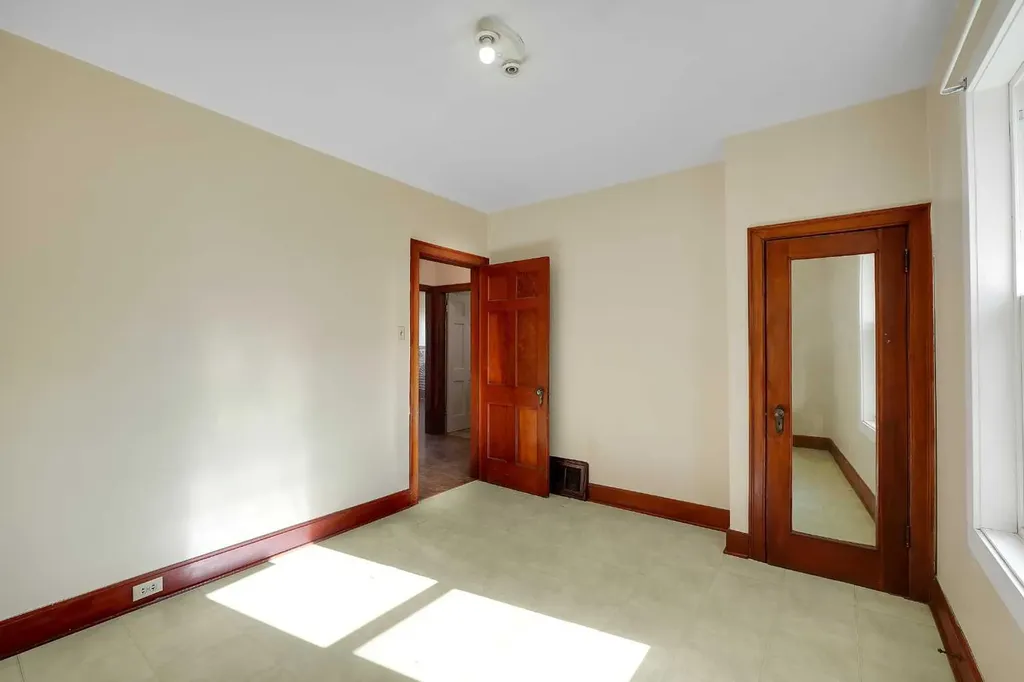 1507 1 Street NE Calgary AB T2E3B7