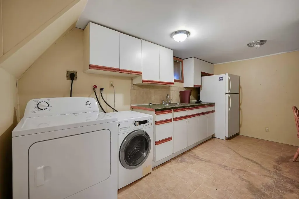 1507 1 Street NE Calgary AB T2E3B7
