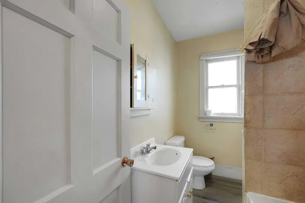 1507 1 Street NE Calgary AB T2E3B7