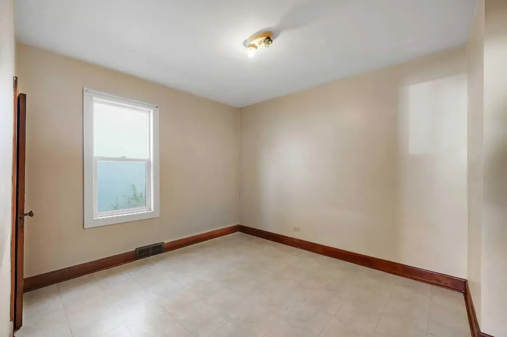 1507 1 Street NE Calgary AB T2E3B7