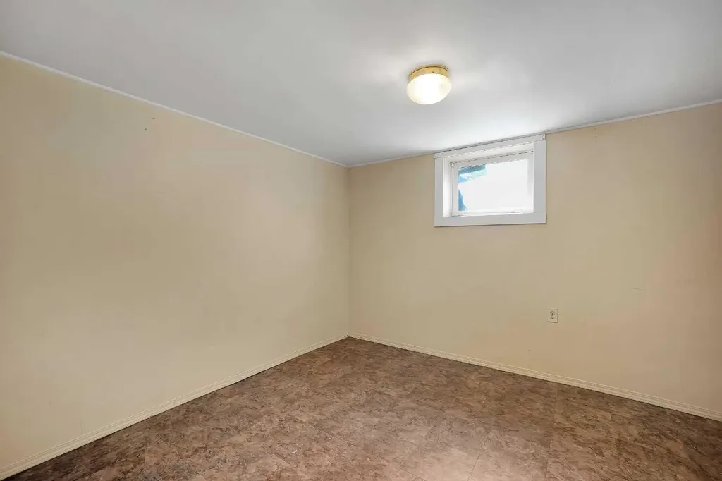 1507 1 Street NE Calgary AB T2E3B7