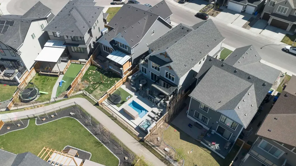 143 Marina Landing SE Calgary AB T3M 3J5