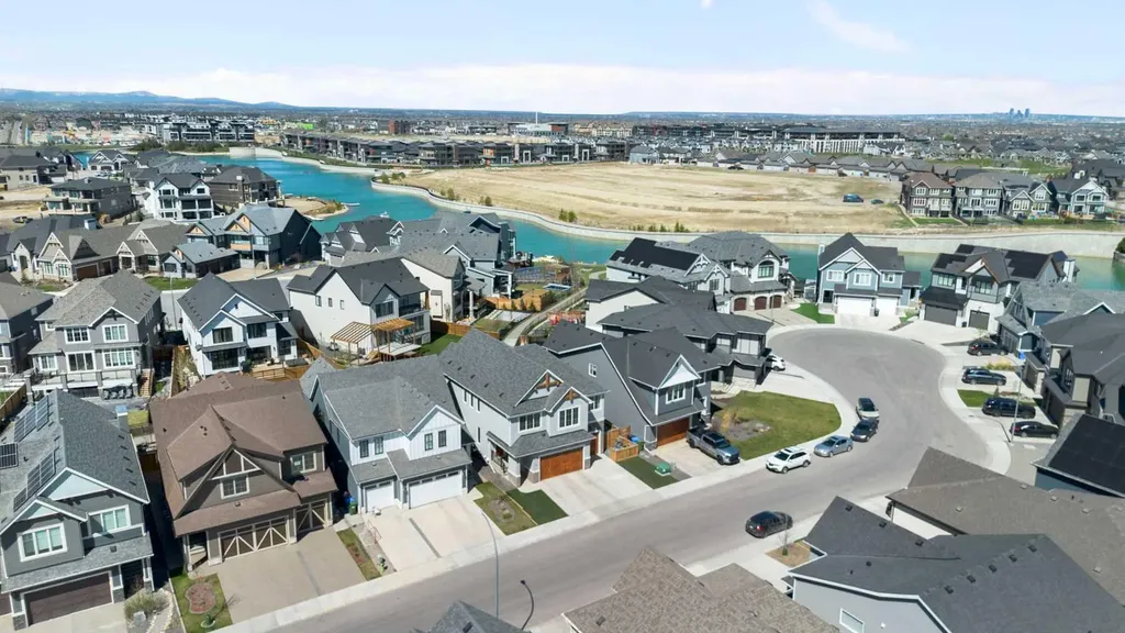 143 Marina Landing SE Calgary AB T3M 3J5